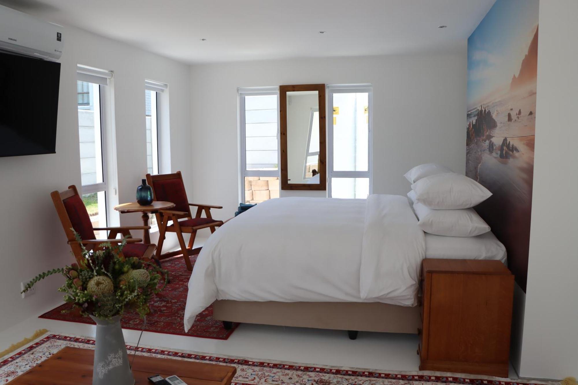 Nivenia Beach House Bettyʼs Bay Exteriör bild
