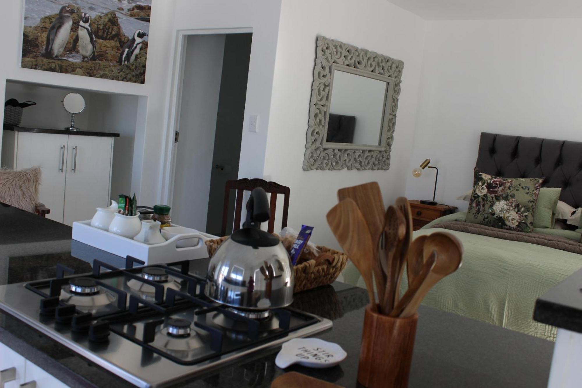 Nivenia Beach House Bettyʼs Bay Exteriör bild