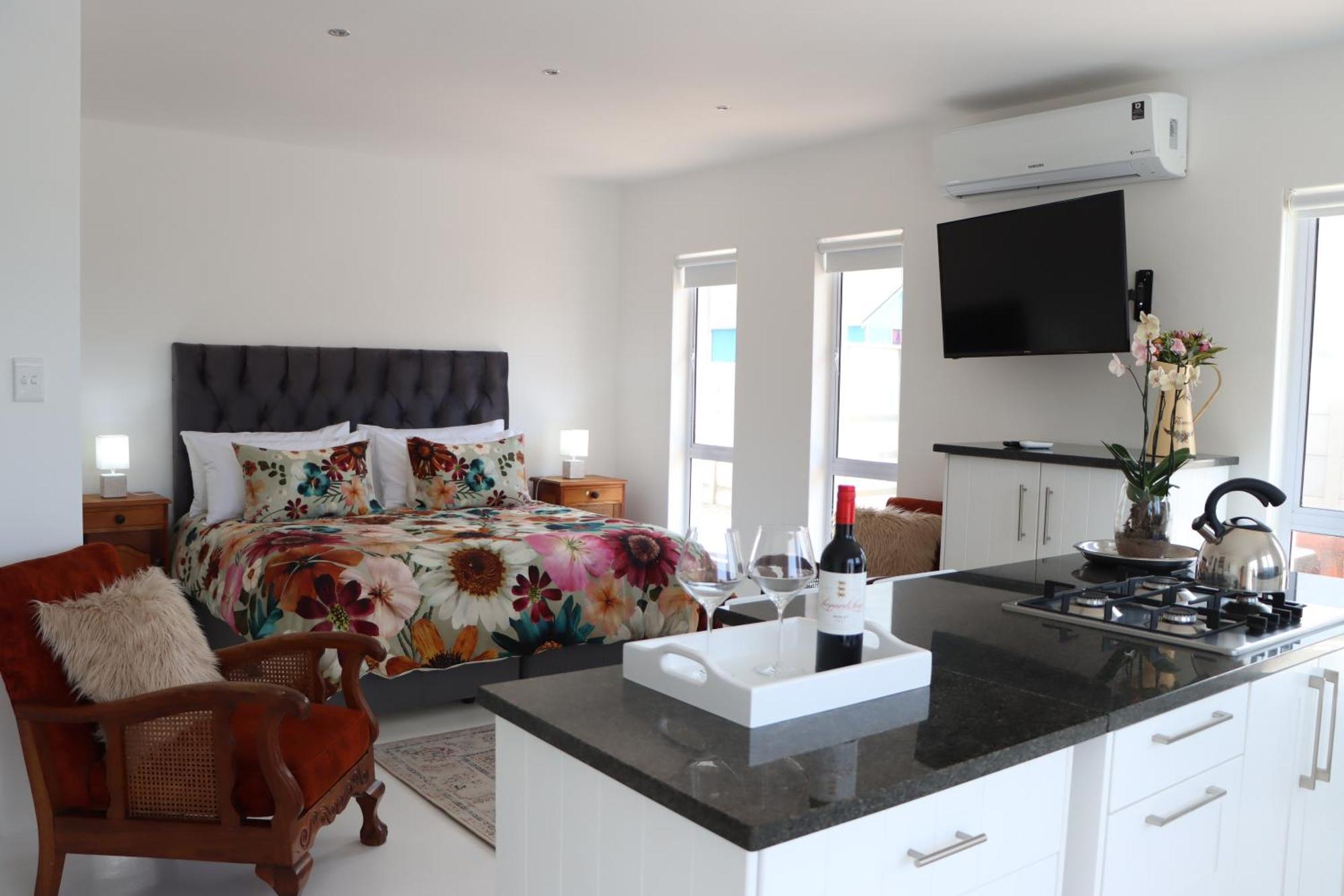 Nivenia Beach House Bettyʼs Bay Exteriör bild